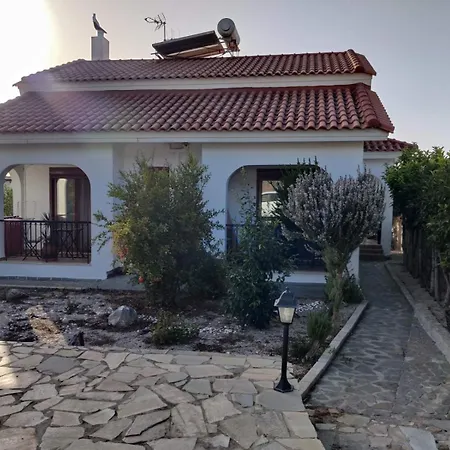 Villa Nicolas Traditional House *