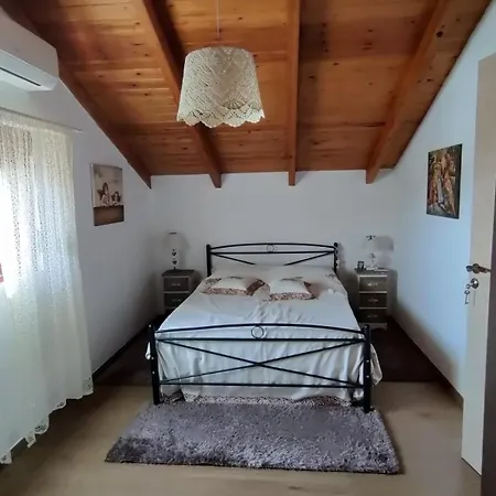 Nicolas Traditional House