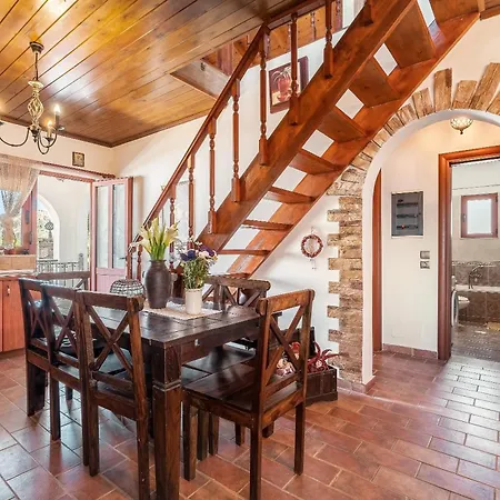 Villa Nicolas Traditional House