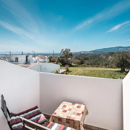 Nicolas Traditional House * Istrios