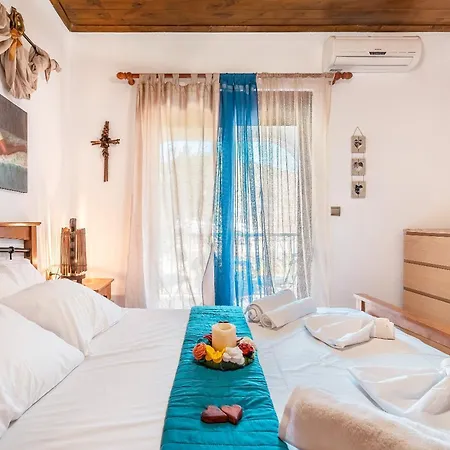 Nicolas Traditional House *
