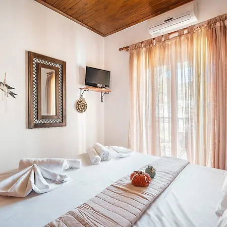 Villa Nicolas Traditional House *