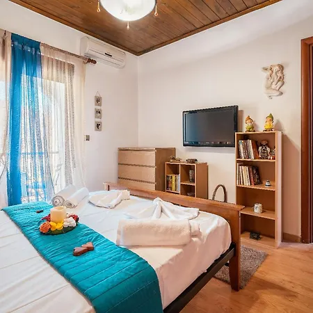 Villa Nicolas Traditional House