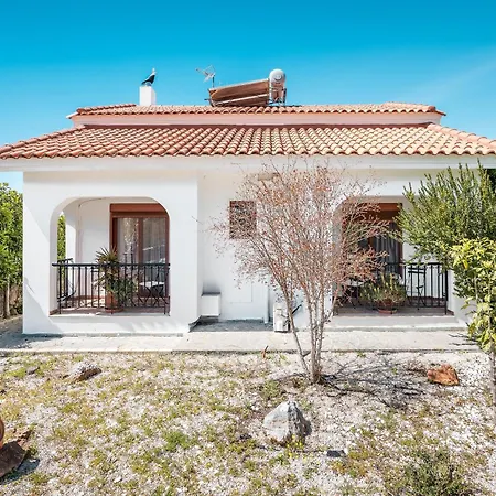 Nicolas Traditional House Istrios