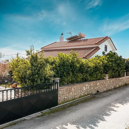 Nicolas Traditional House Villa *
