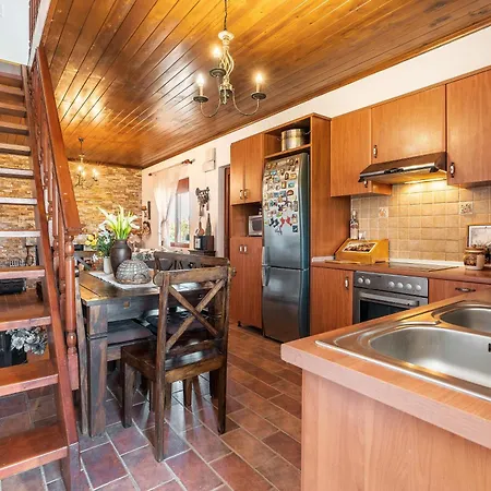 Nicolas Traditional House Villa *